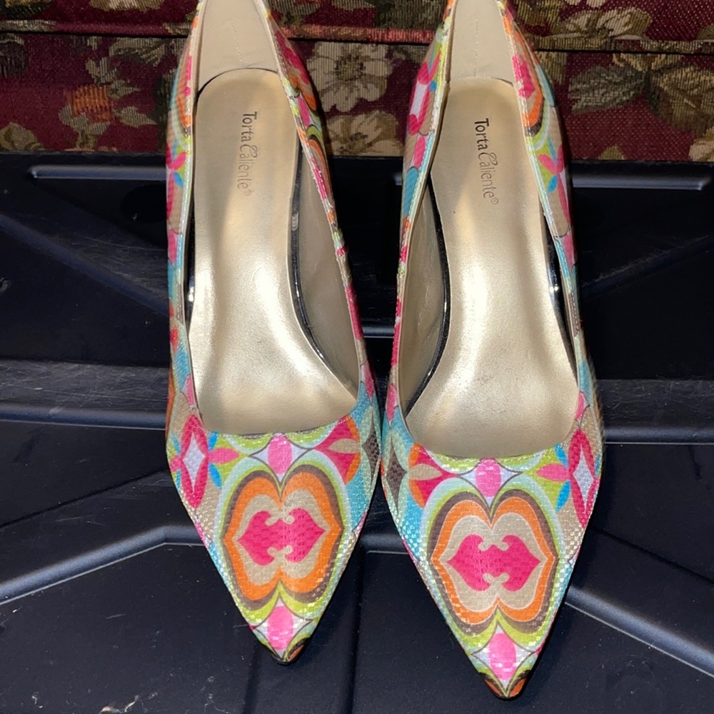 Women size  11 pumps